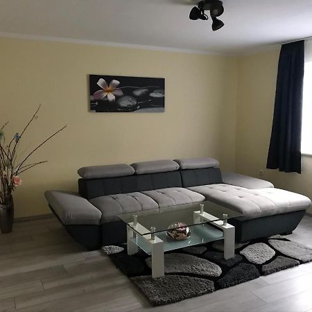 Gemutliche 3-Zimmer Wohnung Saal an der Donau Exterior photo